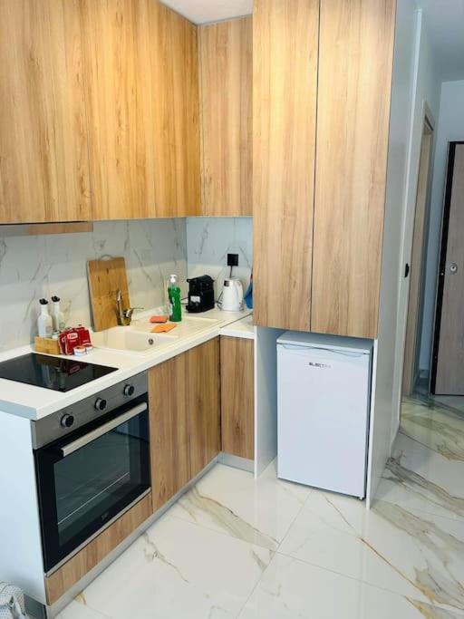 Luxury No4 Apartment In Ladadika Thessaloniki Exterior foto